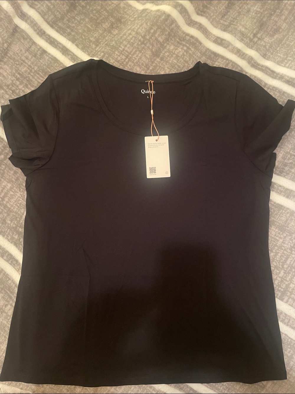 Quince Black Short Sleeve Crewneck Tee - Classic Everyday Top